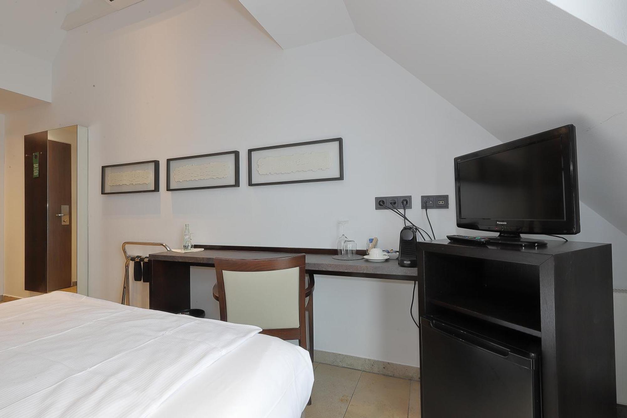 Devin Art Hotel Dusseldorf Exterior photo